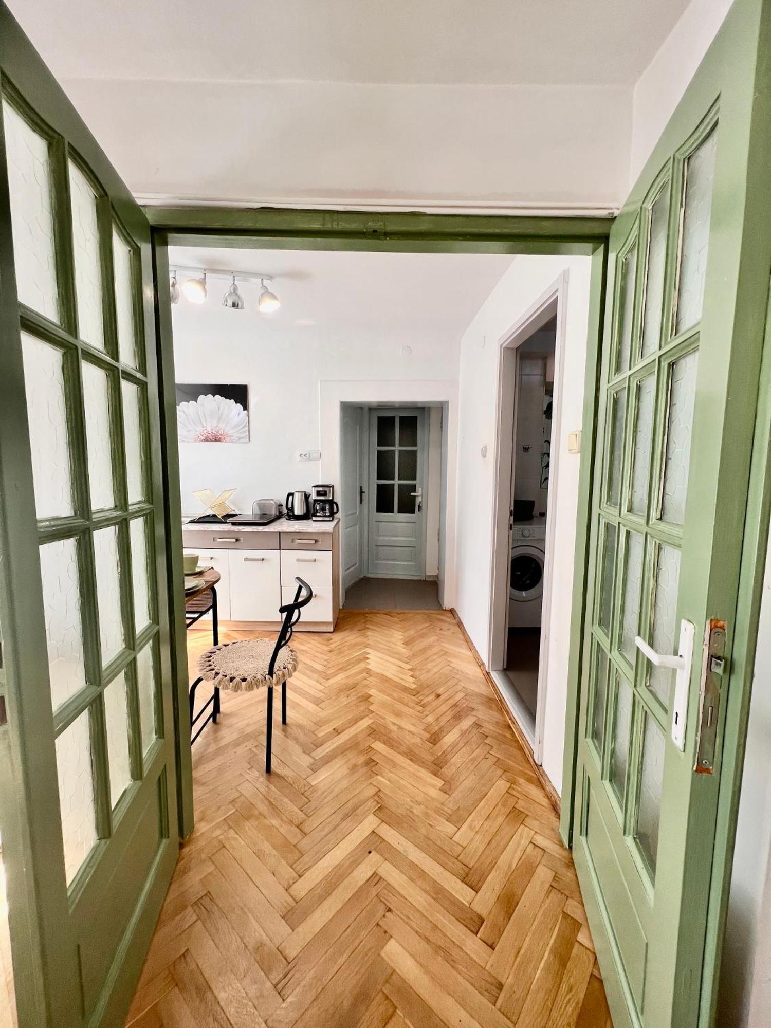 Old Town City Center Apartments Brassó Kültér fotó
